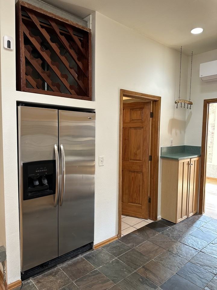 722 W 5th Ave #NA - Photo 5 of 15