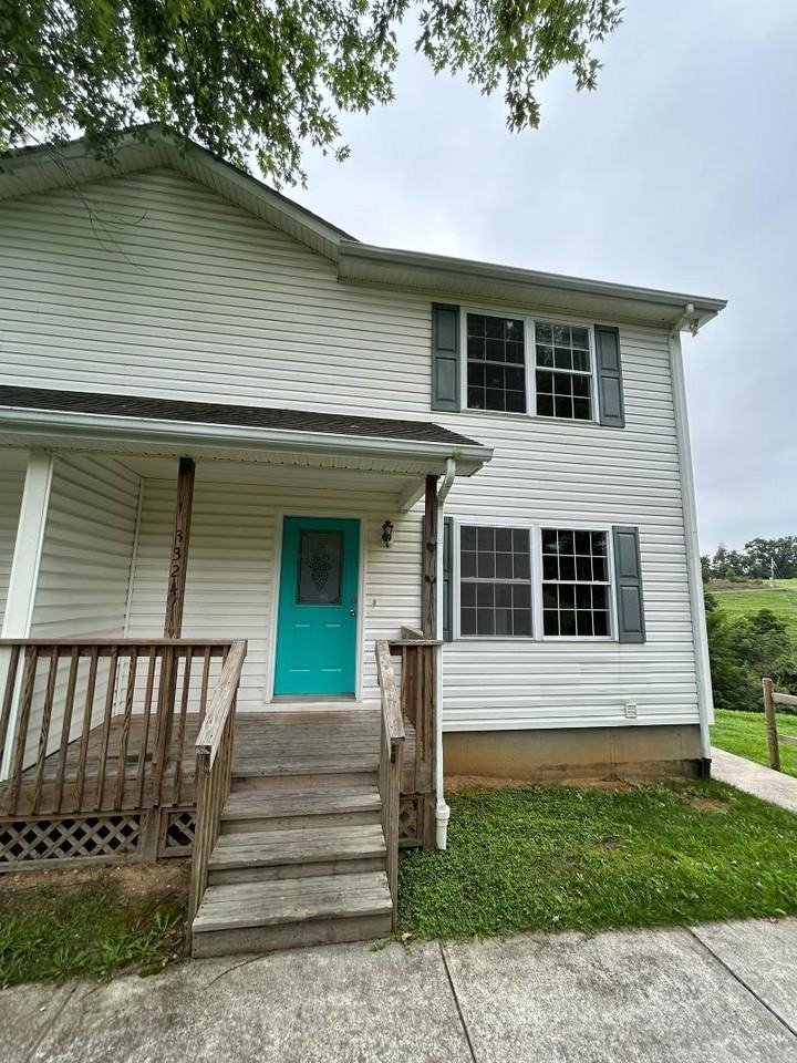 3324 Yellow Sulphur Rd - Photo 2 of 20