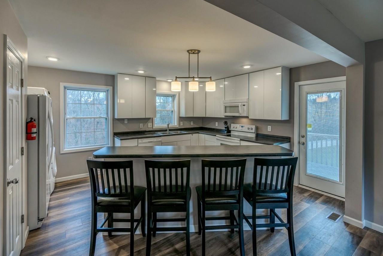 3324 Yellow Sulphur Rd - Photo 7 of 20