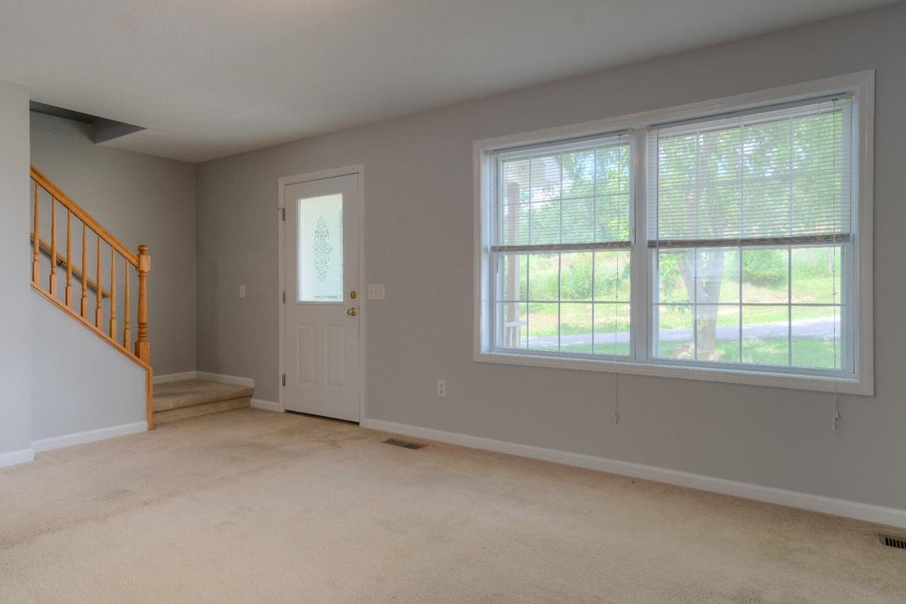 3326 Yellow Sulphur Rd - Photo 7 of 20