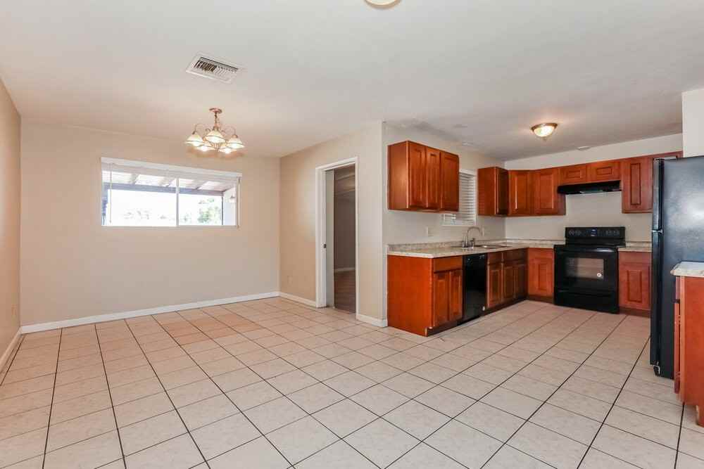 1544 E Clover - Photo 6 of 16