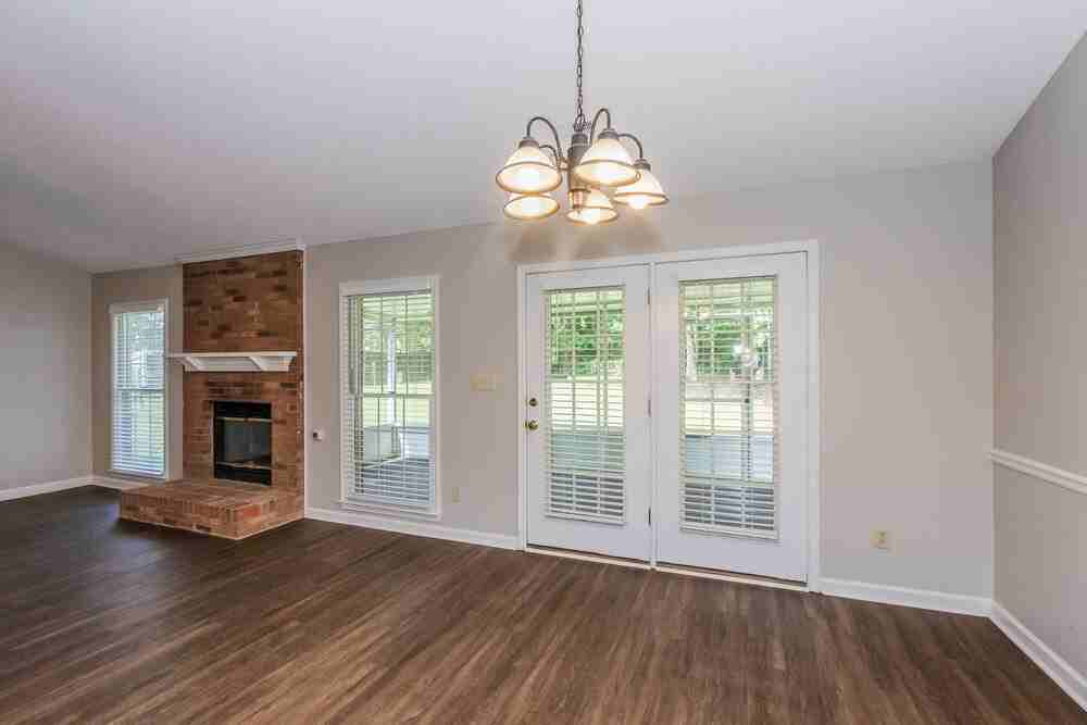 10109 Fairlea Dr - Photo 6 of 16