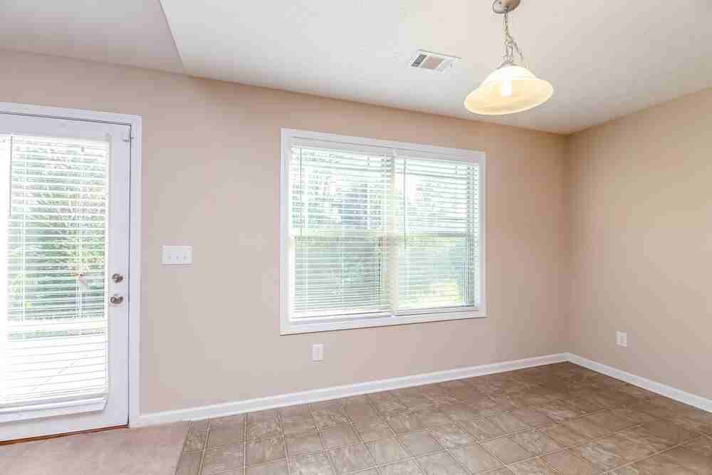 23 Saint Charles Pl - Photo 4 of 16