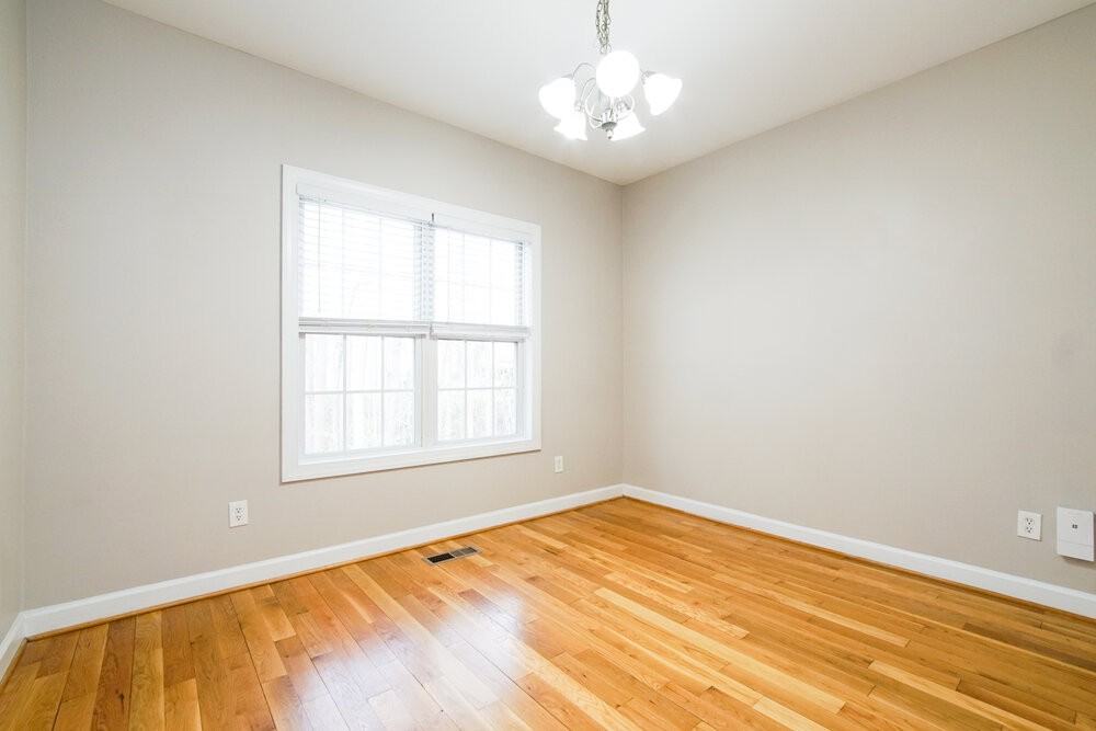 2012 Winston Diamond Ct - Photo 7 of 17