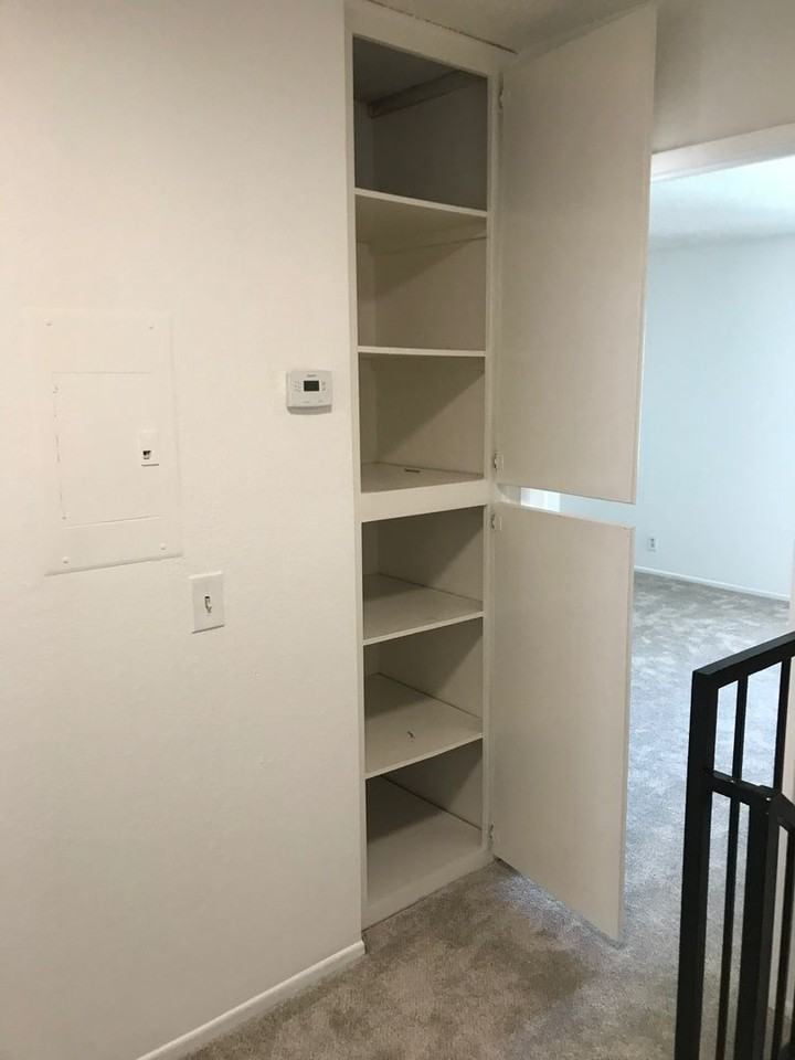 Modern and Homey Apartments in the Heart of Lancaster - Photo 2 of 11