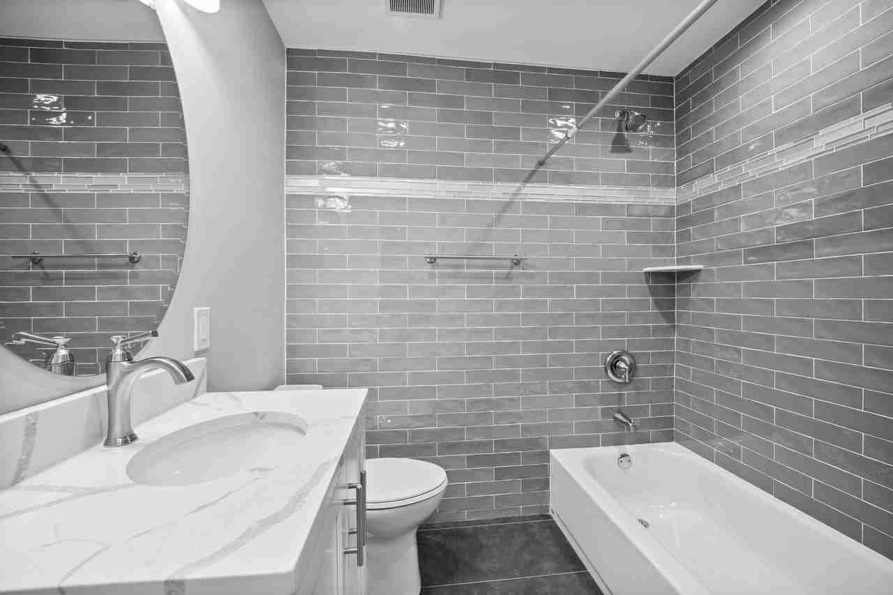 1432 N 24th St #2 - Photo 7 of 10