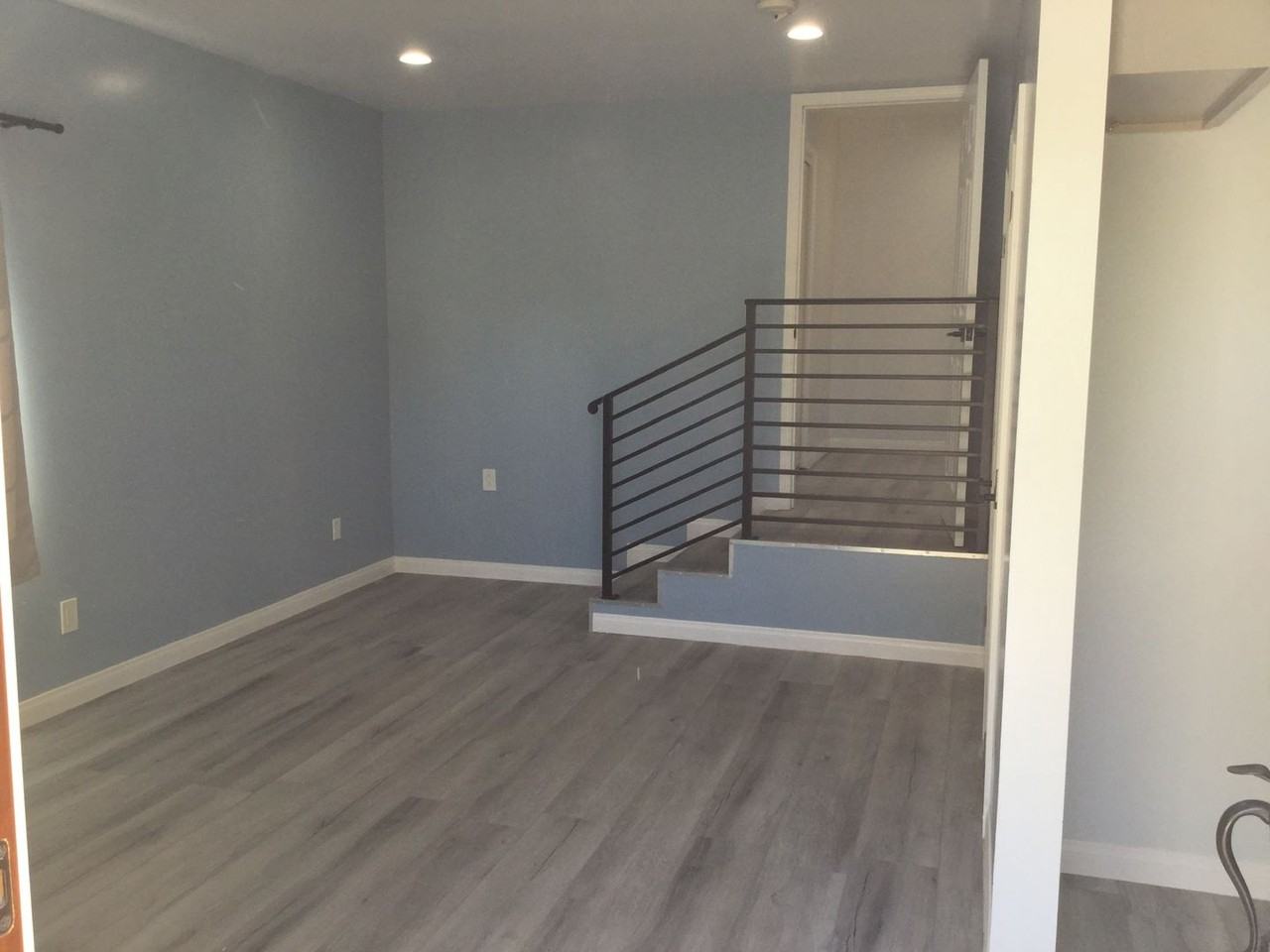 11703 Casimir Ave #B - Photo 6 of 17