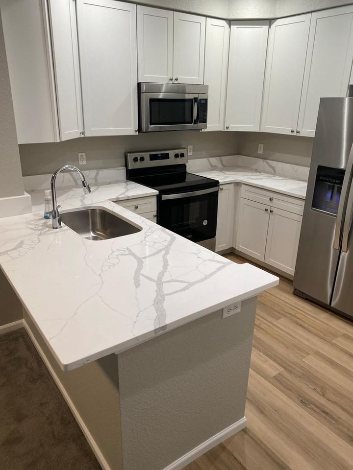 11238 Osage Cir #D - Photo 2 of 10