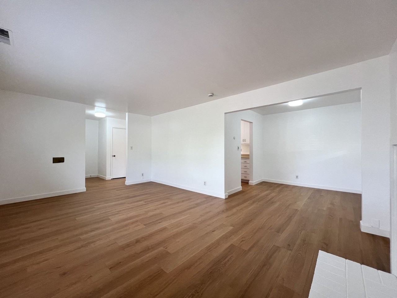 849 Laguna St - Photo 6 of 34