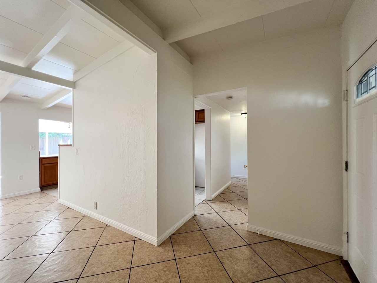 263 Los Altos Pl - Photo 5 of 32