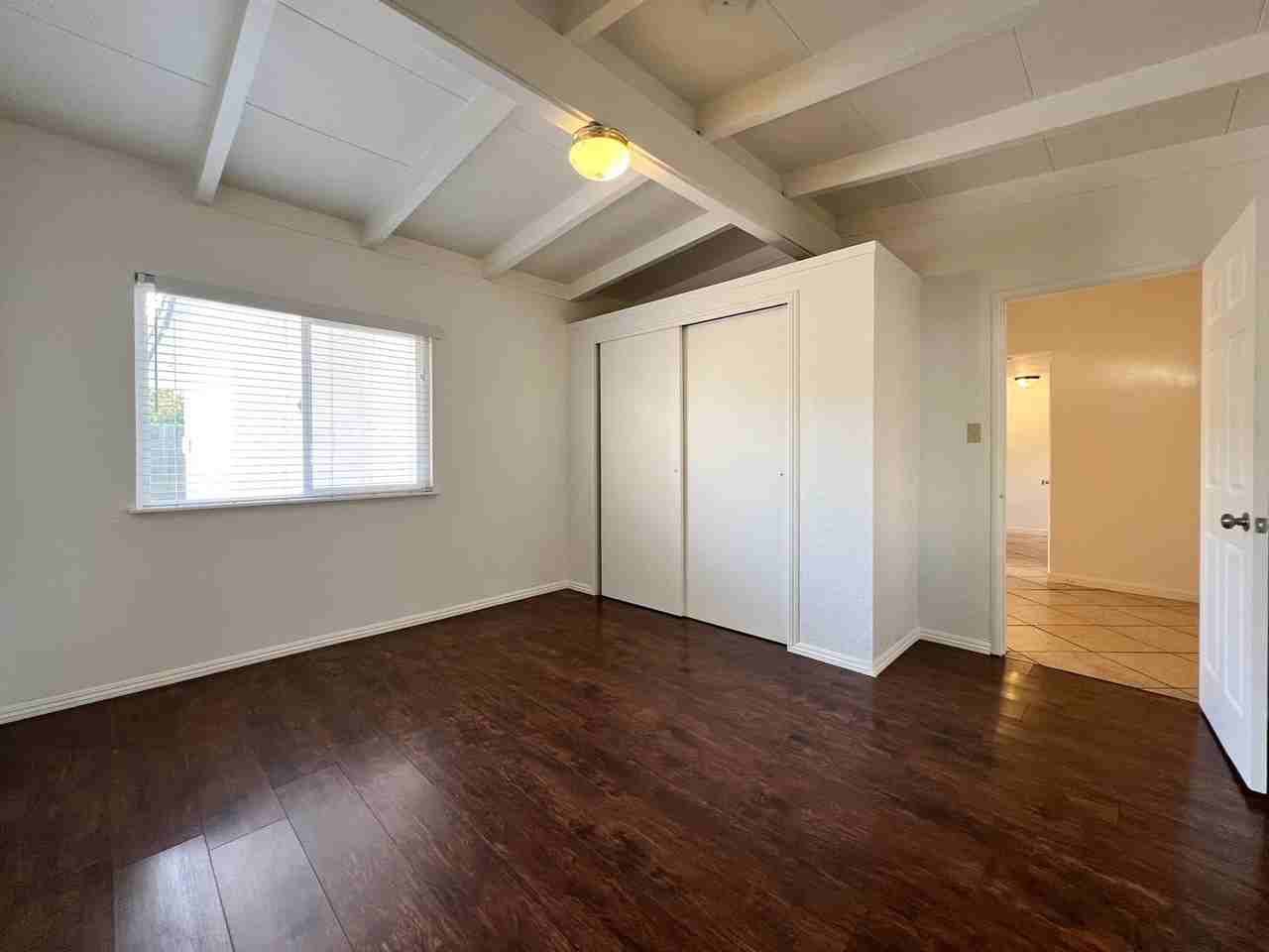263 Los Altos Pl - Photo 7 of 32