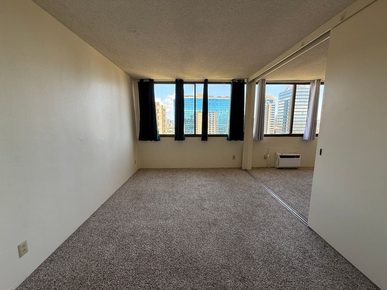 1255 Nuuanu Ave - Photo 4 of 9