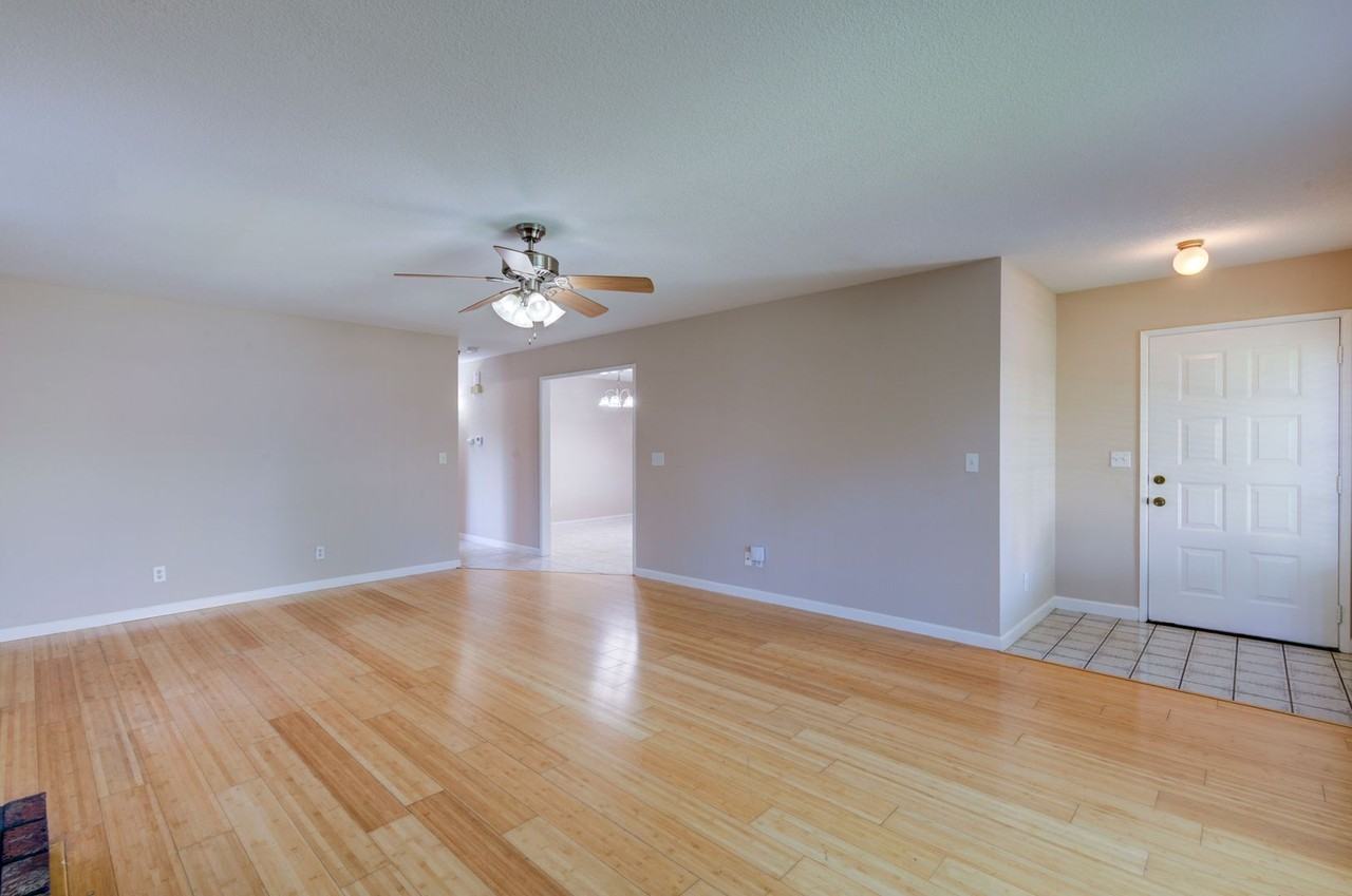 2394 Scott Ave - Photo 3 of 16