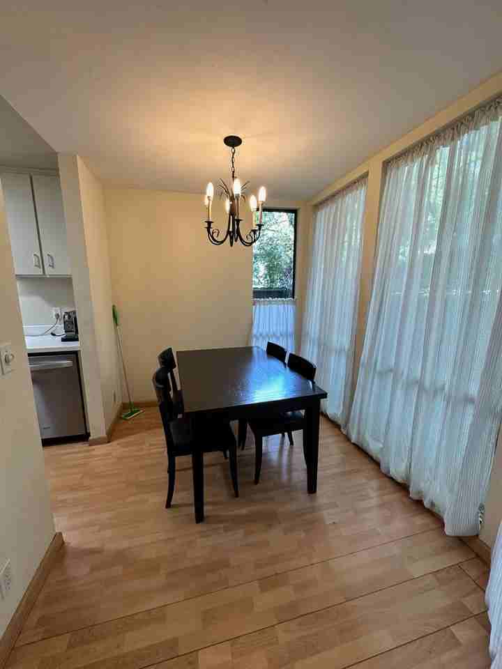 2700 Le Conte Ave #306 - Photo 6 of 9