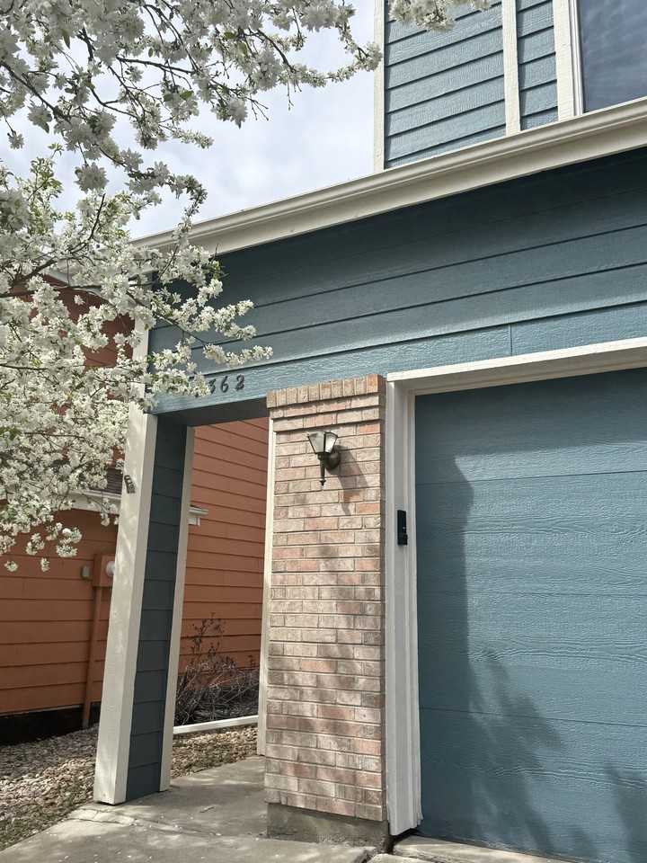 9362 W Coal Mine Ave #1 - Photo 2 of 32