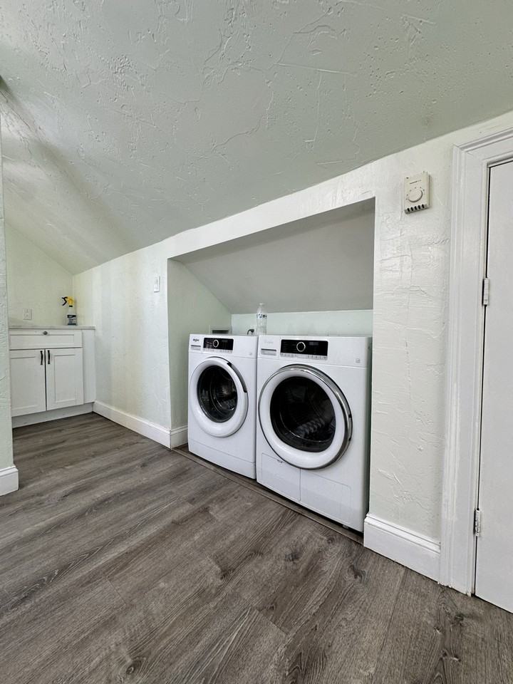 17 Cheverus Rd - Photo 3 of 4