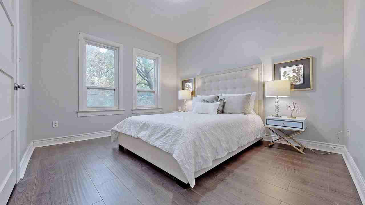 233 Borden St Main - Photo 4 of 14