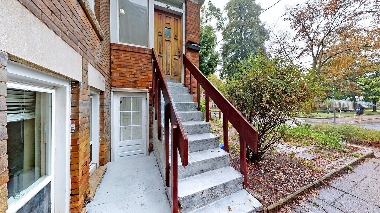 233 Borden St Main - Photo 5 of 14