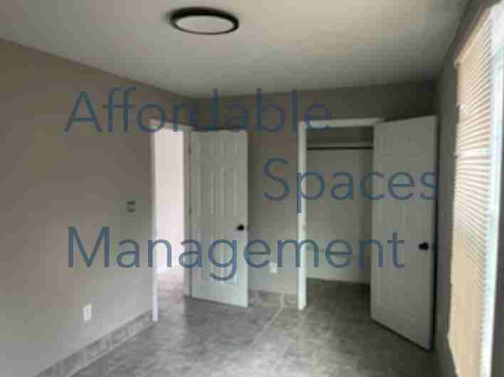 4077 Saint Charles Pl - Photo 4 of 11