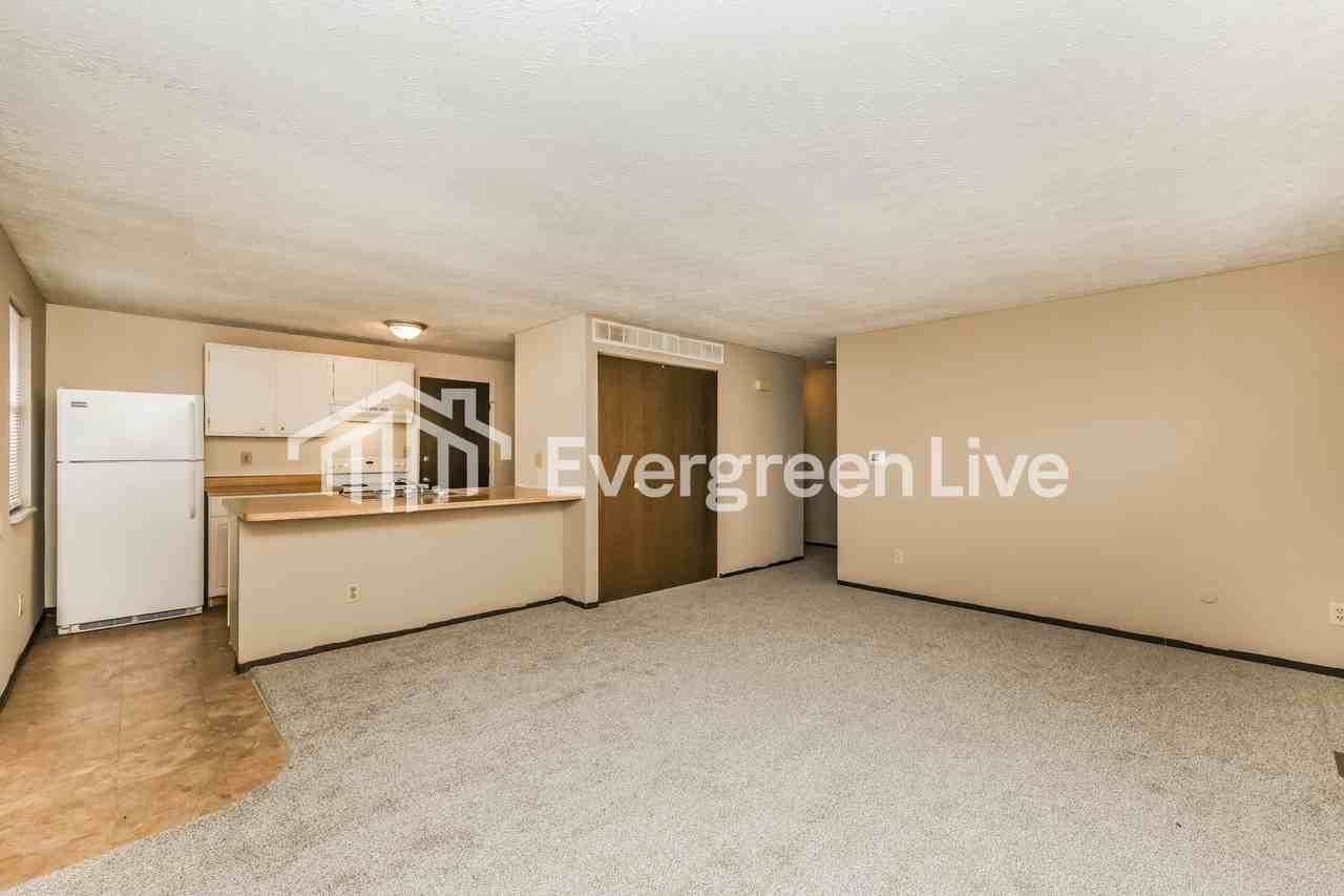 7605 Pomeranian Dr - Photo 5 of 15