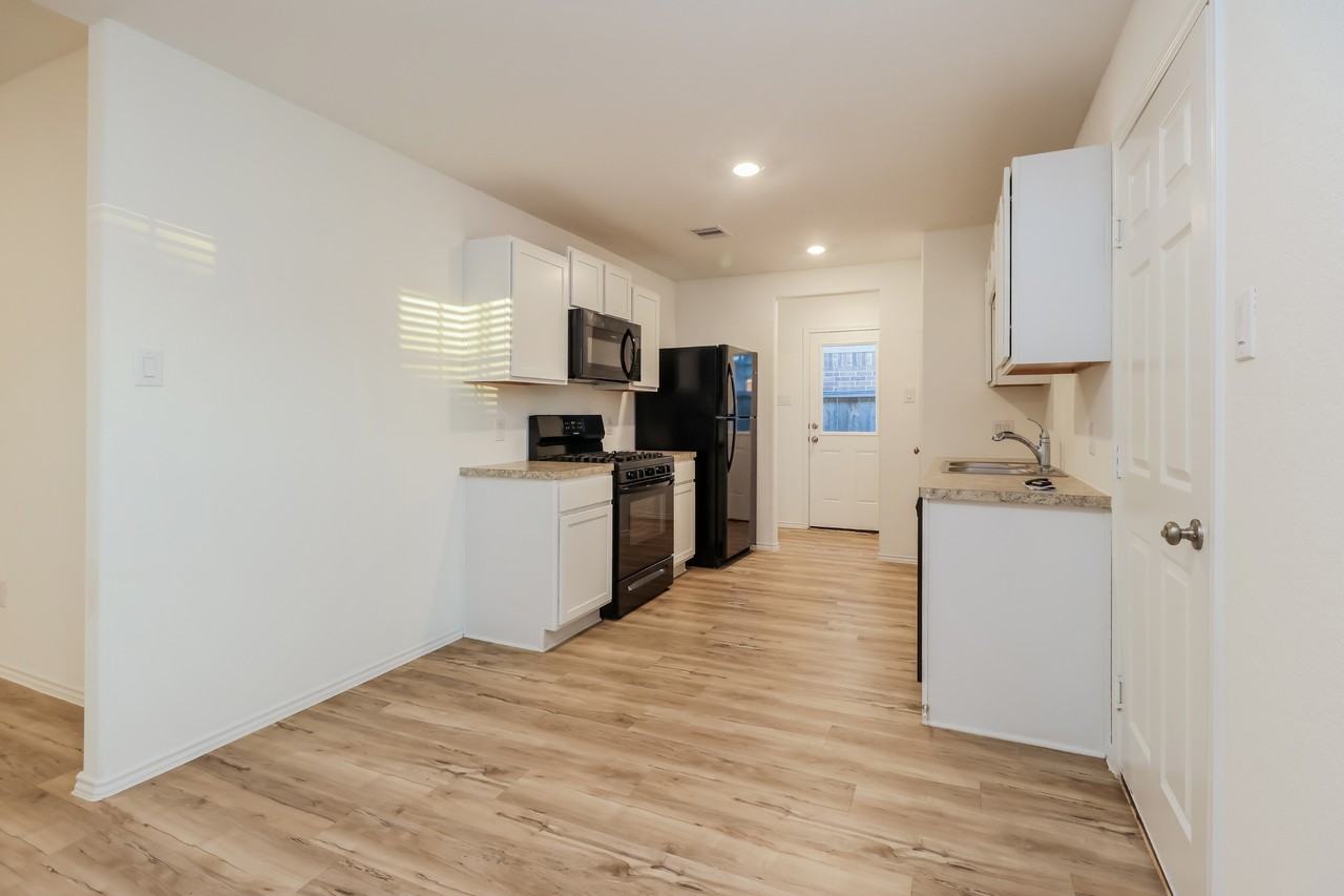 3659 Solanum Dr - Photo 7 of 16