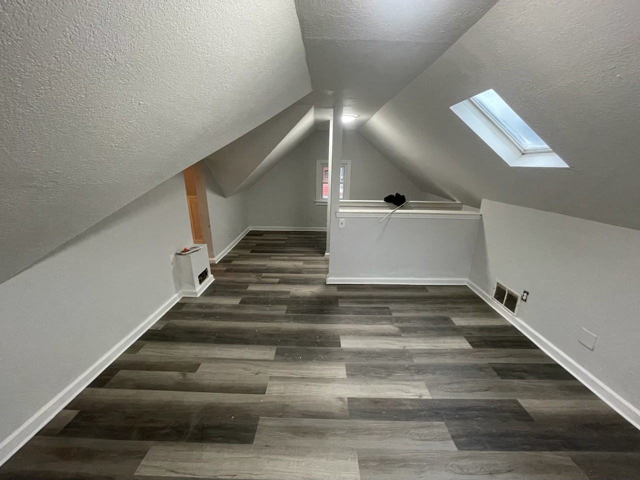 1620 Liberty St - Photo 4 of 15