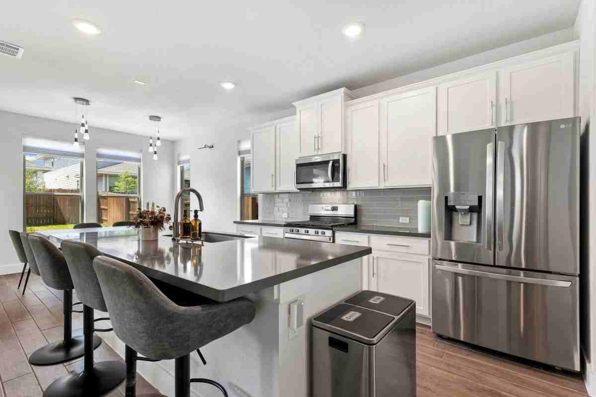 8609 Cottage Rose Dr - Photo 6 of 30