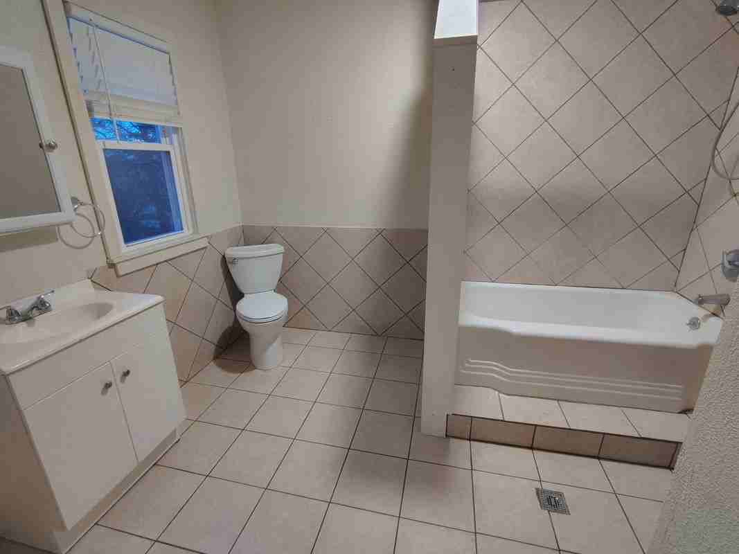 147 E Matson Ave - Photo 4 of 15