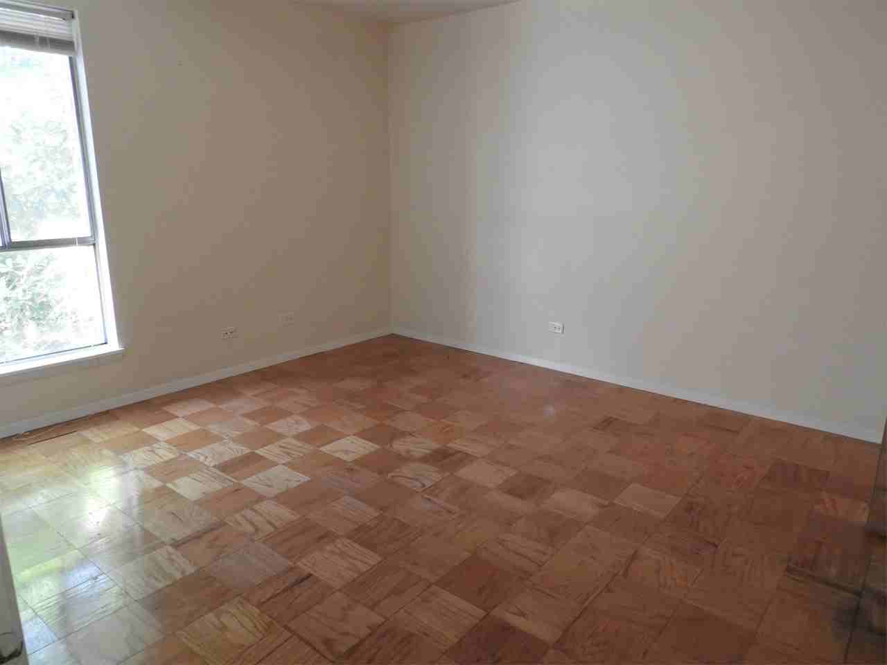 511 1st St N #209 - Photo 6 of 21