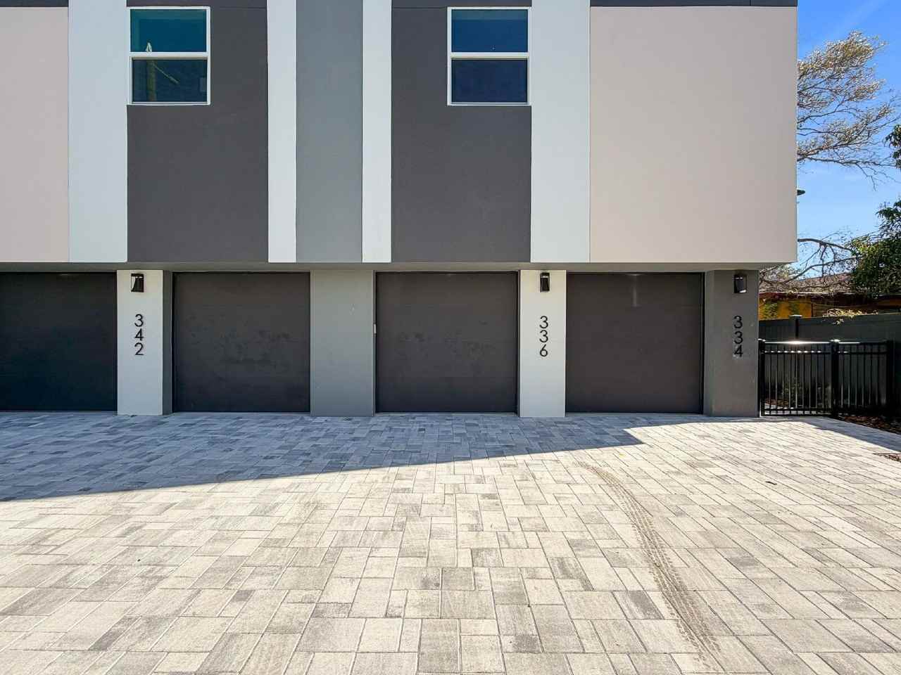 336 14th St N - Photo 7 of 41