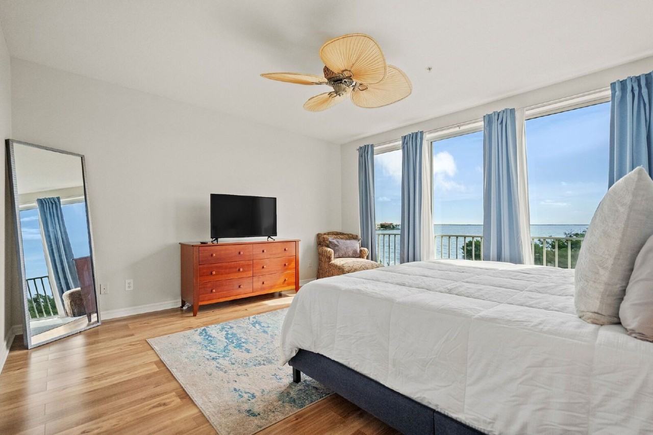 1593 Pinellas Bayway S #1 - Photo 5 of 50