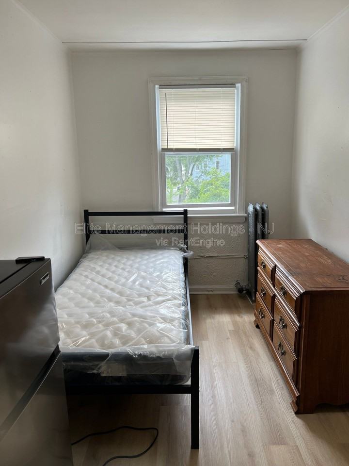 61 Columbia St #2 - Photo 7 of 39