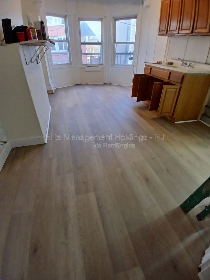 79 Columbia St #10 - Photo 2 of 39