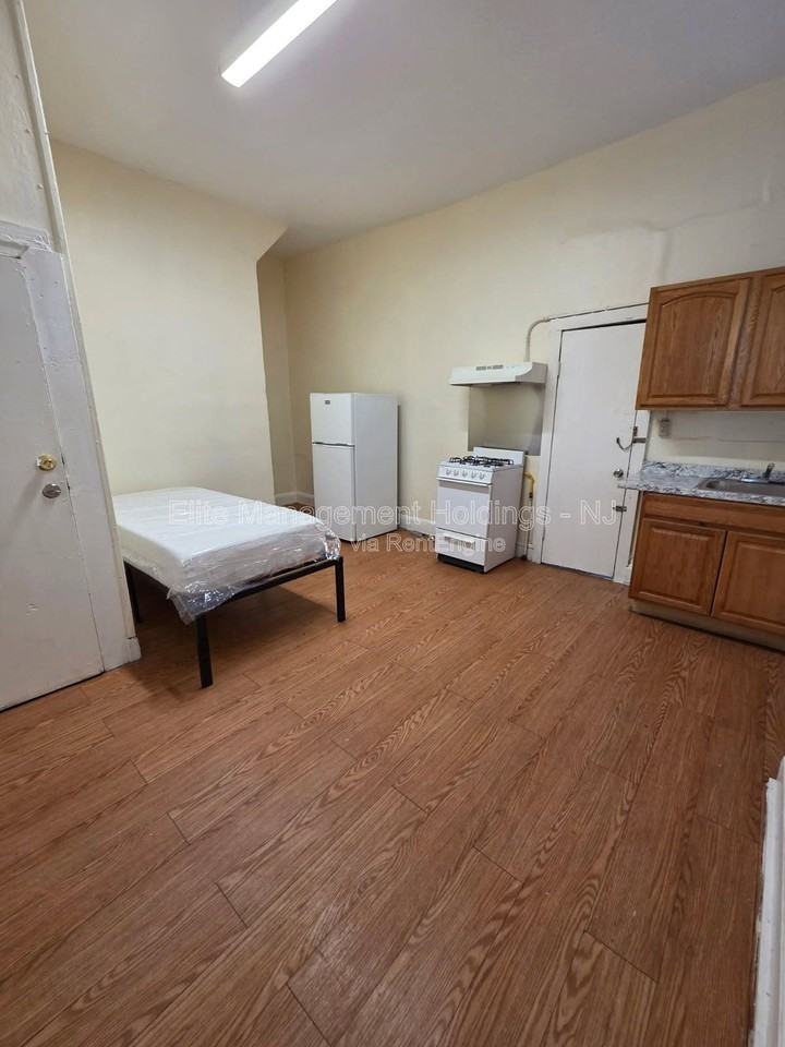 79 Columbia St #10 - Photo 4 of 39