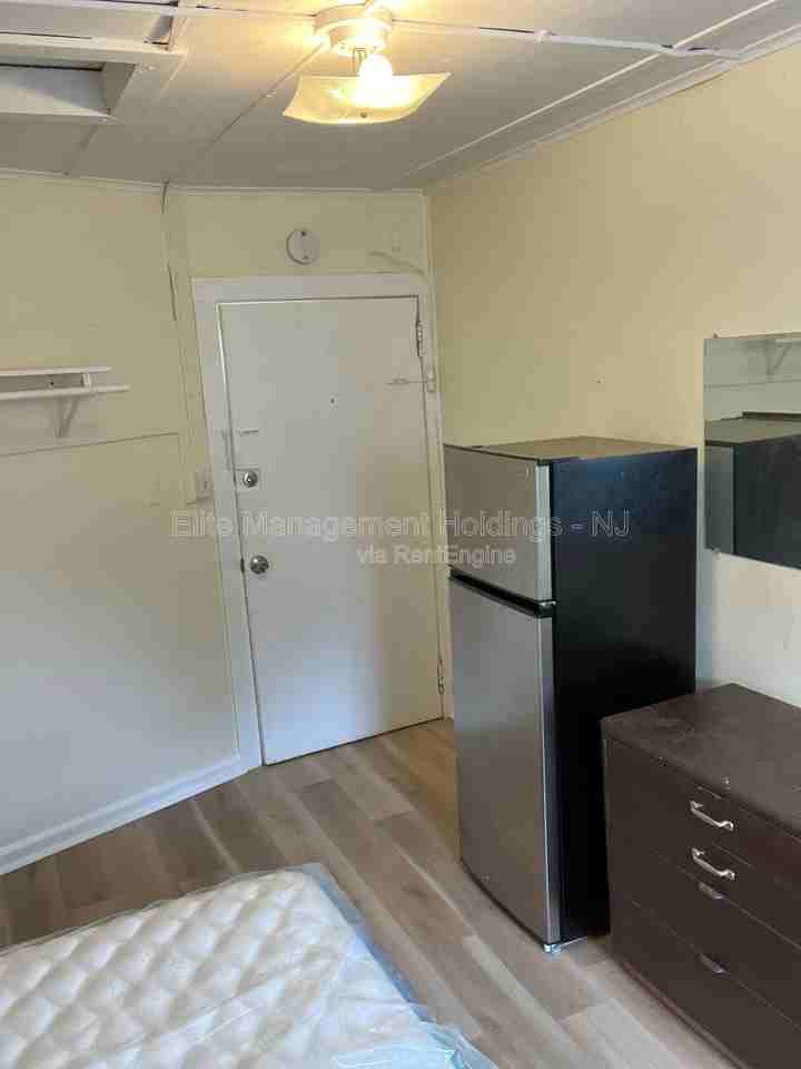 474 Washington St - Photo 7 of 39