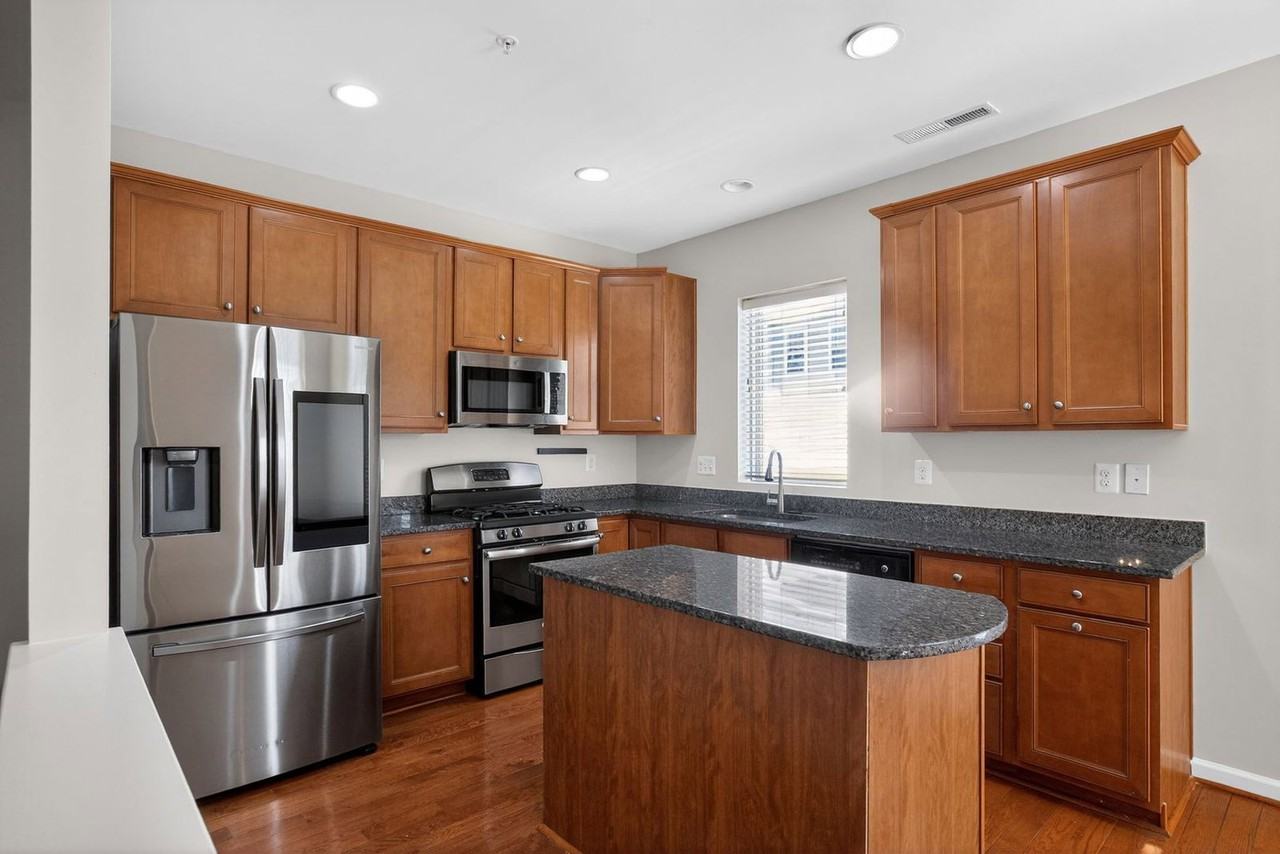 9822 Ushers Pl - Photo 2 of 15