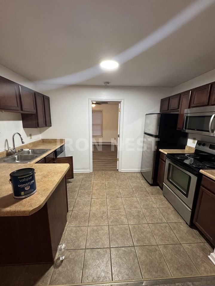 169 Smith Ballard St #4 - Photo 2 of 6