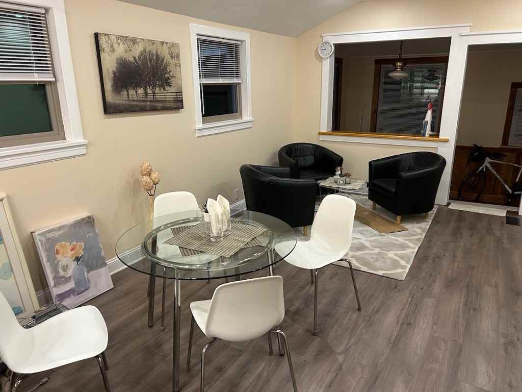 126 Barclay Rd - Photo 2 of 9