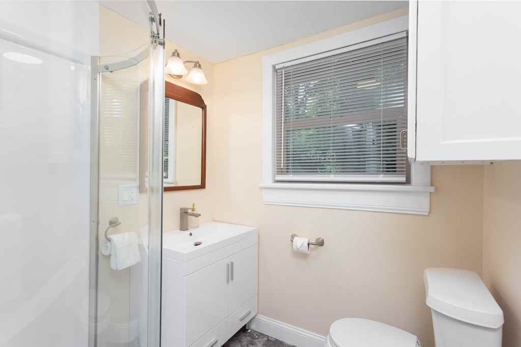 126 Barclay Rd - Photo 3 of 9