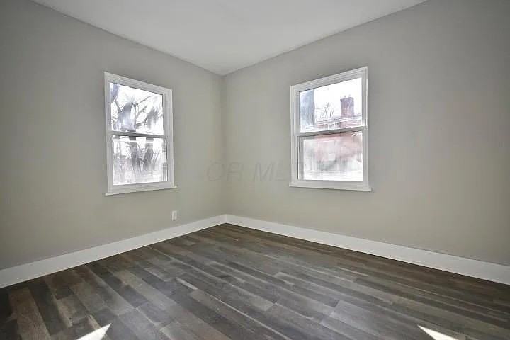 Driving Park Neighborhood - Photo 5 of 8