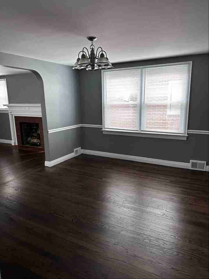 4245 Chester Dr - Photo 2 of 7