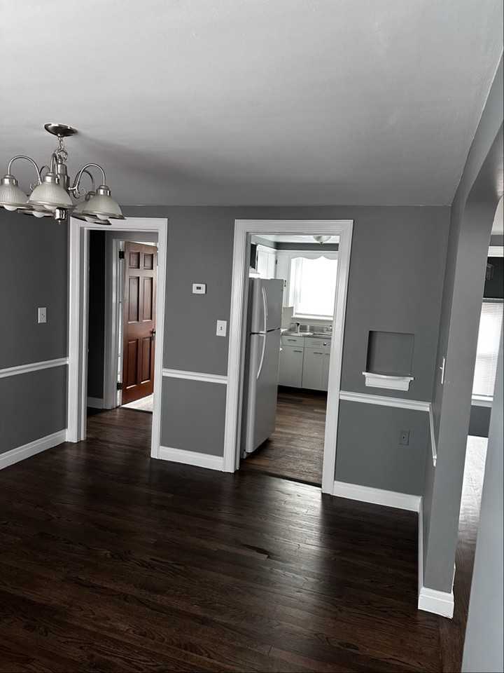 4245 Chester Dr - Photo 3 of 7