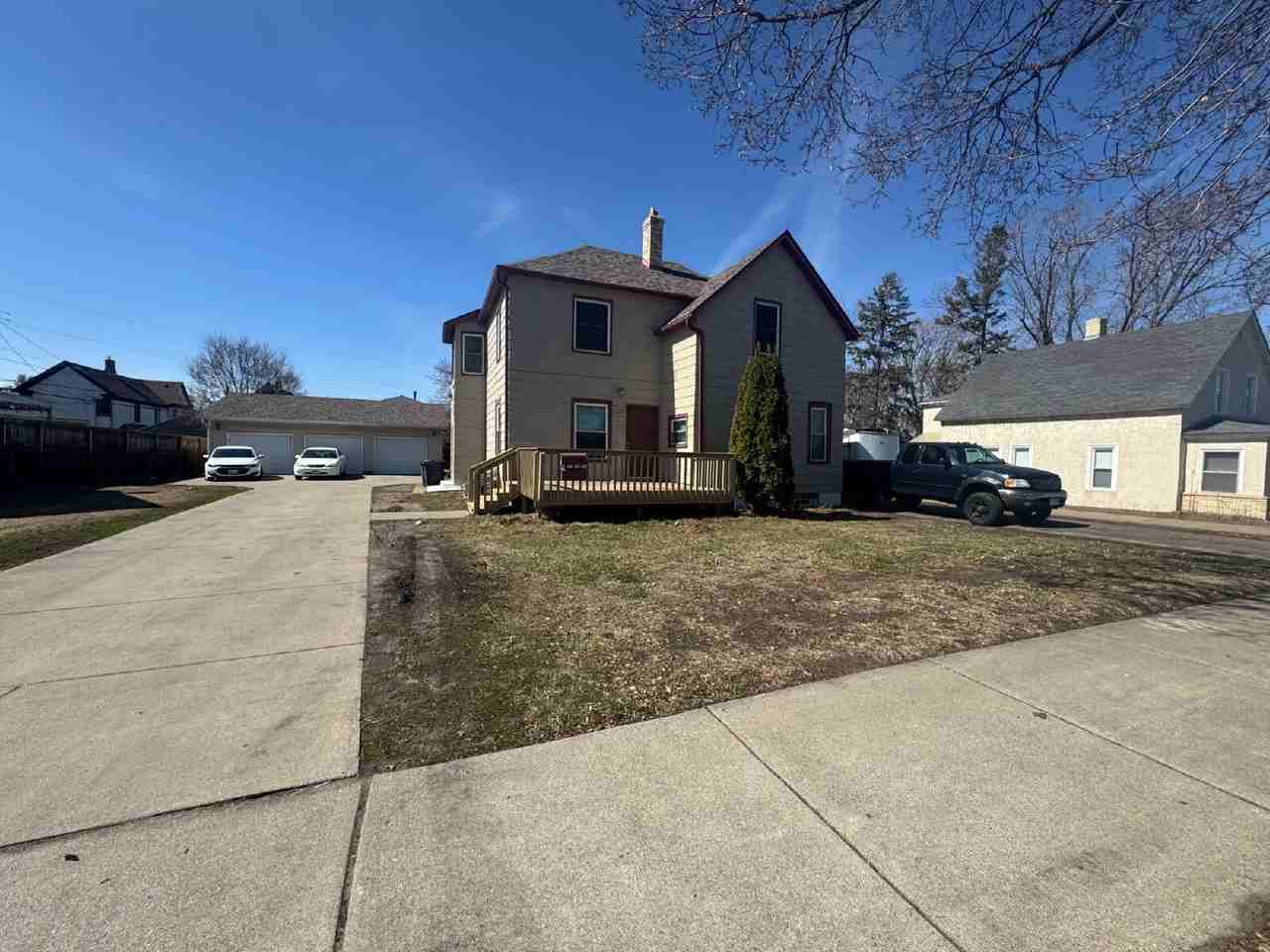 2522 5th St Ne - Photo 2 of 28