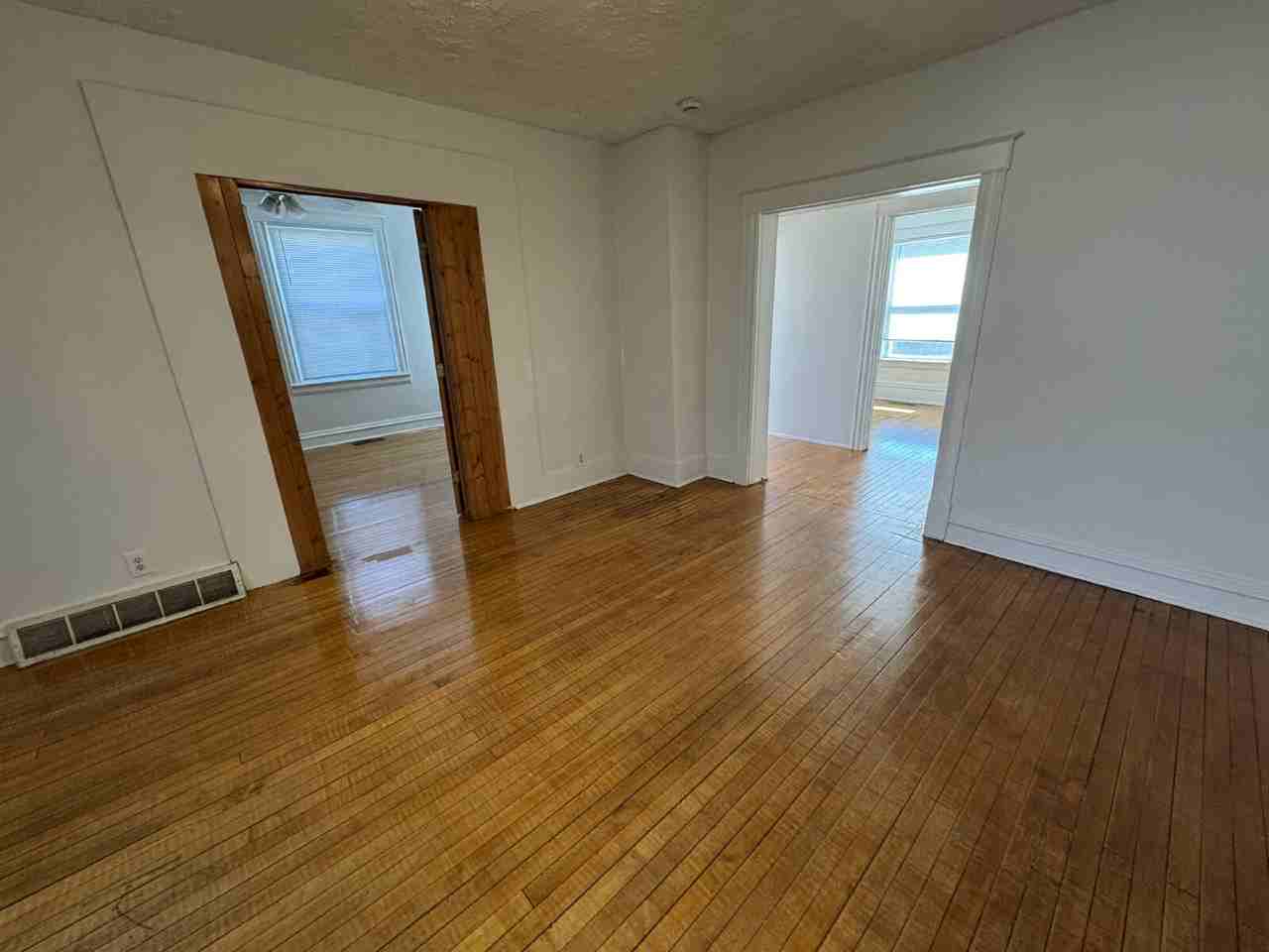 2522 5th St Ne - Photo 3 of 28