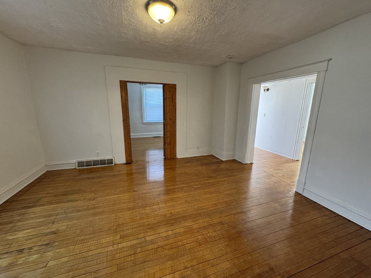 2522 5th St Ne - Photo 5 of 28