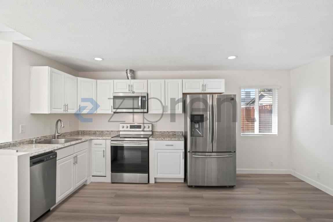 3066 Nightingale Pl - Photo 4 of 21