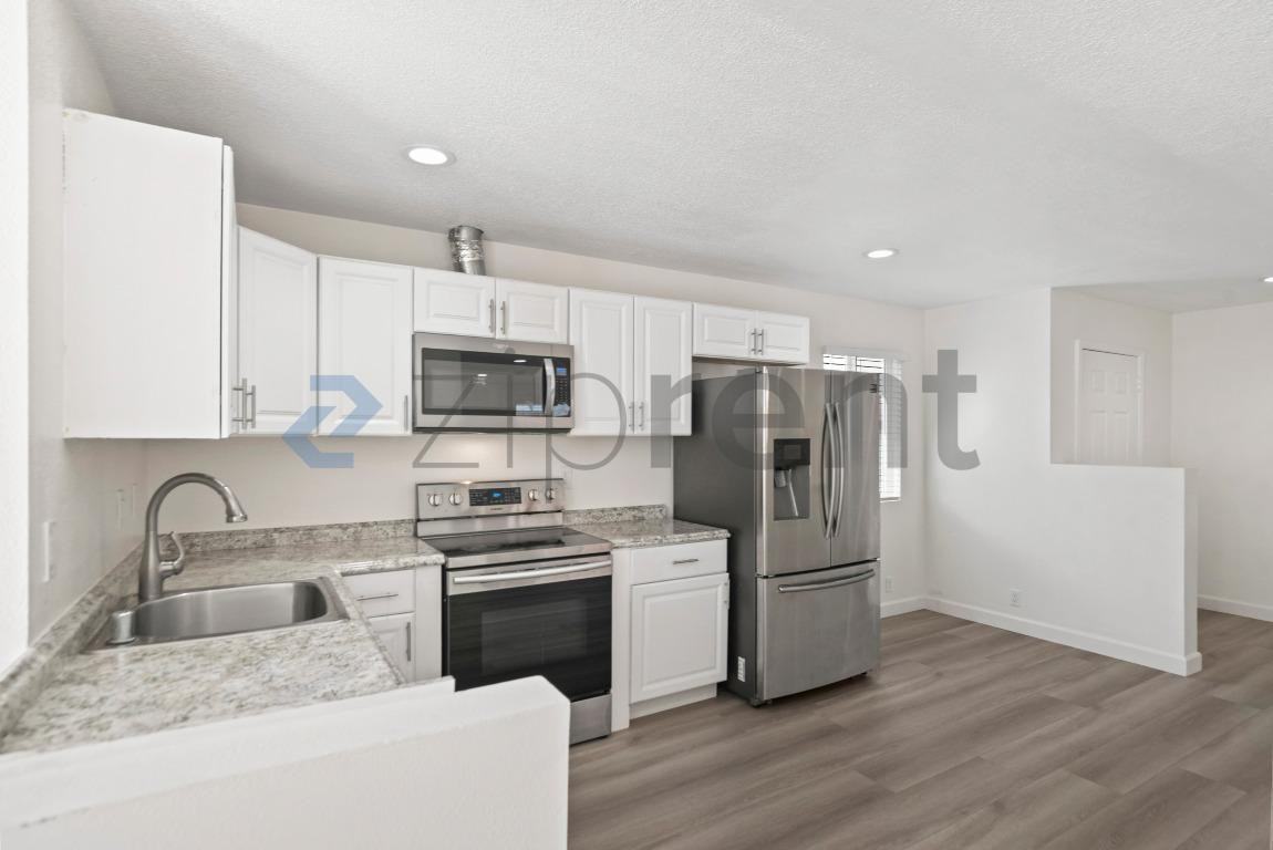 3066 Nightingale Pl - Photo 5 of 21