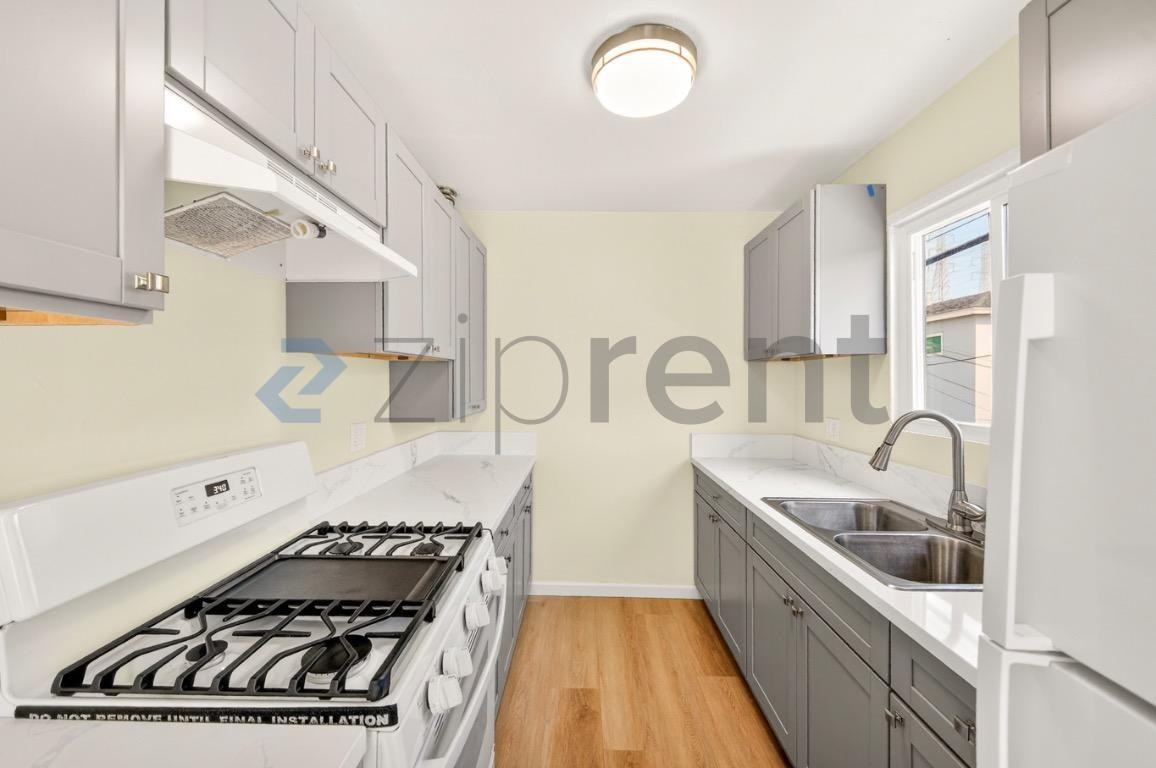 610 N Garfield Ave #1-2 - Photo 6 of 14