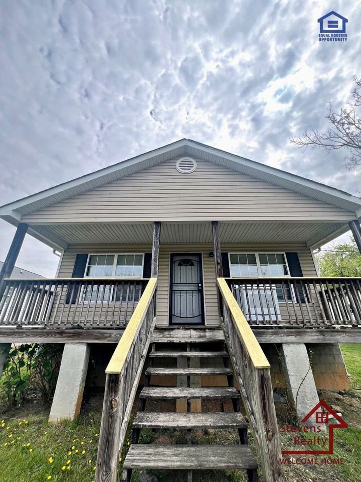 2404 Dodds Ave - Photo 2 of 22