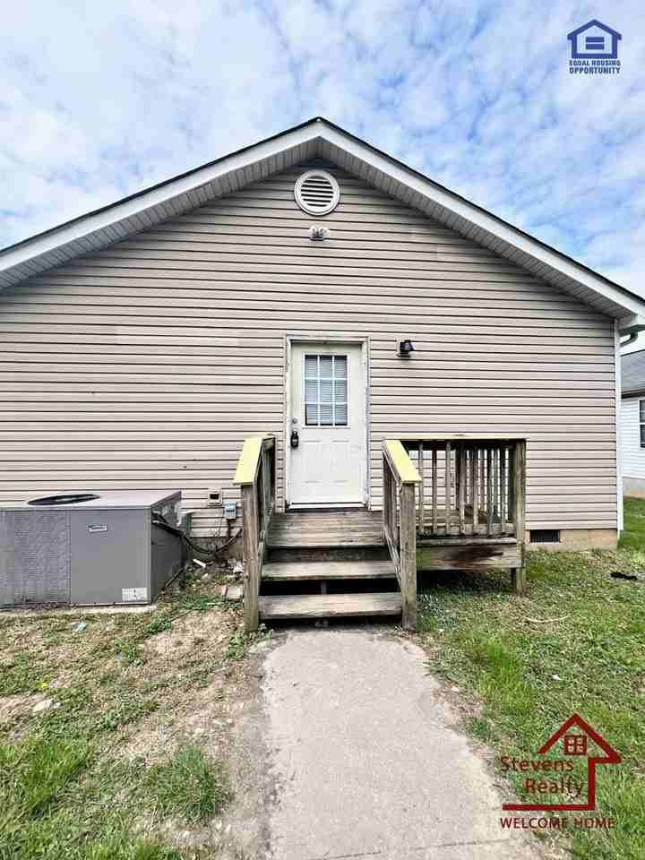 2404 Dodds Ave - Photo 5 of 22